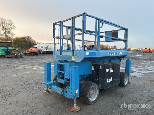 2015 Genie GS-3369RT 4x4 Diesel (Inoperable) Scissor Lift - Nacelle ciseaux: photos 3 2015 Genie GS-3369RT 4x4 Diesel (Inoperable) Scissor Lift - Nacelle ciseaux: photos 3