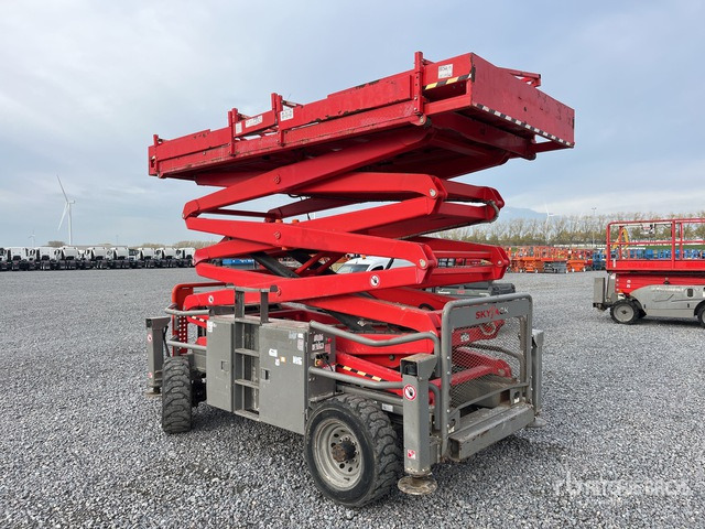2016 Skyjack SJ8841 4x4 Diesel Scissor Lift - Nacelle ciseaux: photos 3 2016 Skyjack SJ8841 4x4 Diesel Scissor Lift - Nacelle ciseaux: photos 3