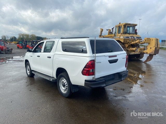 2018 Toyota Hilux 4x4 Crew Cab Pickup - Pick-up: photos 3 2018 Toyota Hilux 4x4 Crew Cab Pickup - Pick-up: photos 3