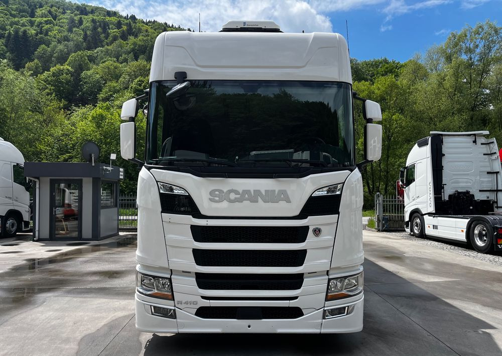 Scania R410 // 2018 Rok 6x2 // Retarder // Automat // Led // Navi // 77 // - Camion à rideaux coulissants: photos 2 Scania R410 // 2018 Rok 6x2 // Retarder // Automat // Led // Navi // 77 // - Camion à rideaux coulissants: photos 2