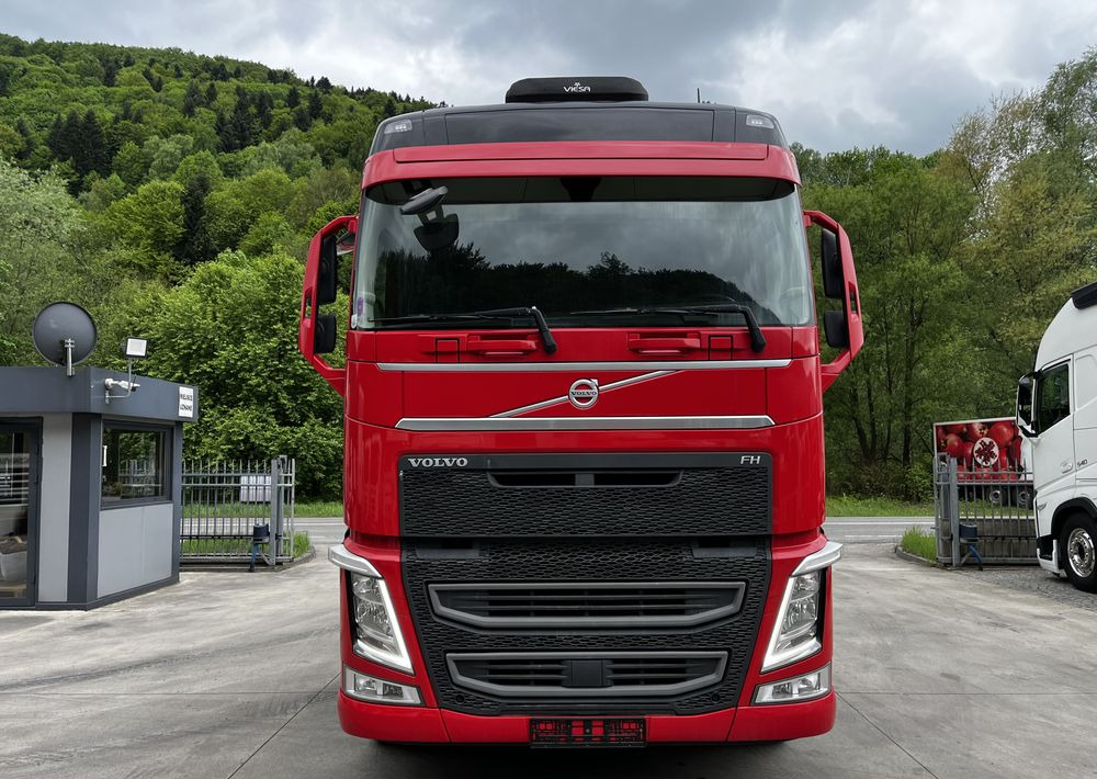 Volvo FH // Standard // 2018 // Duże zbiorniki // Klima postojowa // Radary // Idealny ! - Tracteur routier: photos 2 Volvo FH // Standard // 2018 // Duże zbiorniki // Klima postojowa // Radary // Idealny ! - Tracteur routier: photos 2