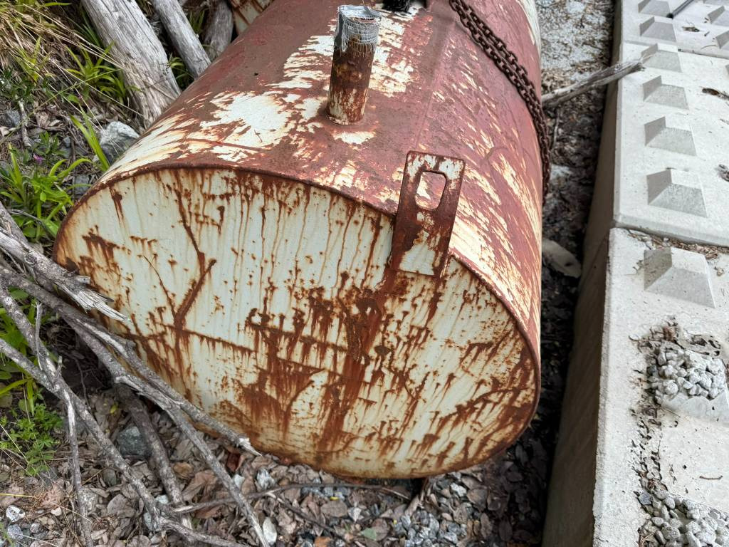 Annet Diesel tank 1000 liter - Cuve de stockage: photos 3 Annet Diesel tank 1000 liter - Cuve de stockage: photos 3