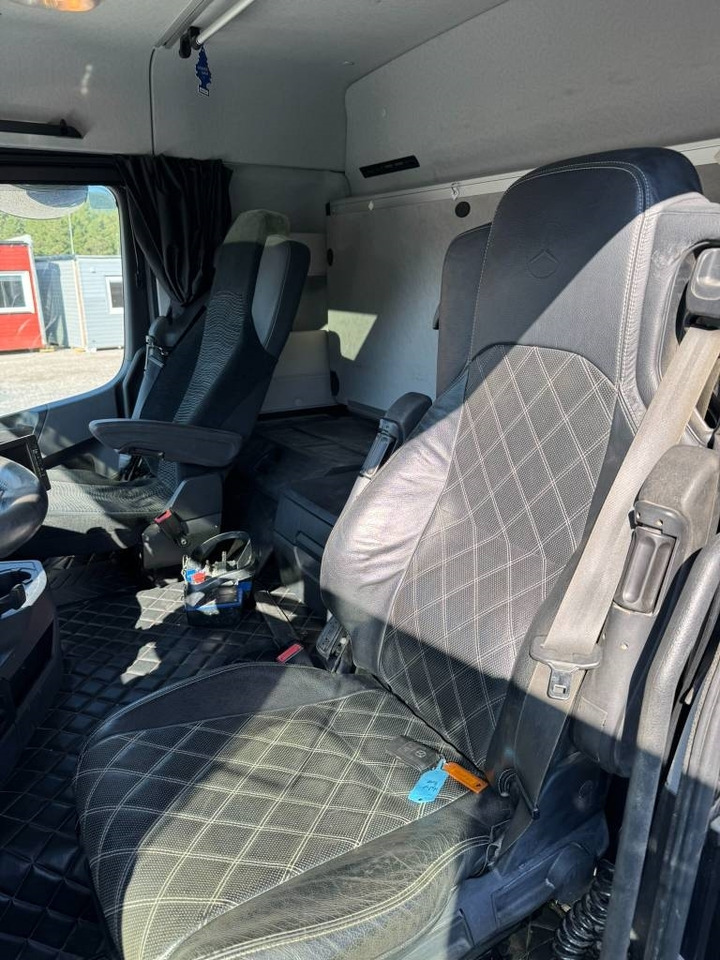 Tracteur routier, Semi-remorque malaxeur Mercedes-Benz Arocs 6X4 AMT BT 220 semi-trailer concrete mixer: photos 17 Tracteur routier, Semi-remorque malaxeur Mercedes-Benz Arocs 6X4 AMT BT 220 semi-trailer concrete mixer: photos 17