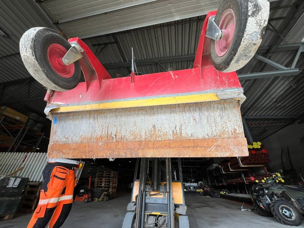 Westbjorn Hydro-Sweeper 2000 SSH - Brosse: photos 3 Westbjorn Hydro-Sweeper 2000 SSH - Brosse: photos 3