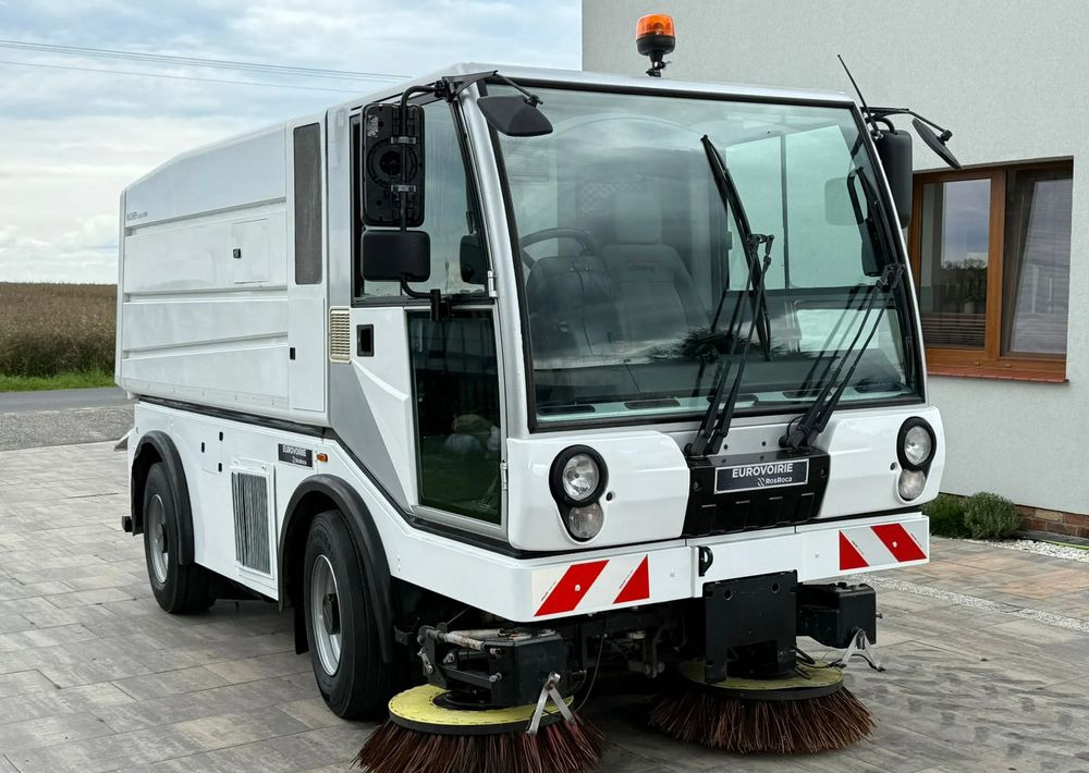 Inny Bucher Citycat 5000 - Benne à ordures ménagères: photos 1 Inny Bucher Citycat 5000 - Benne à ordures ménagères: photos 1