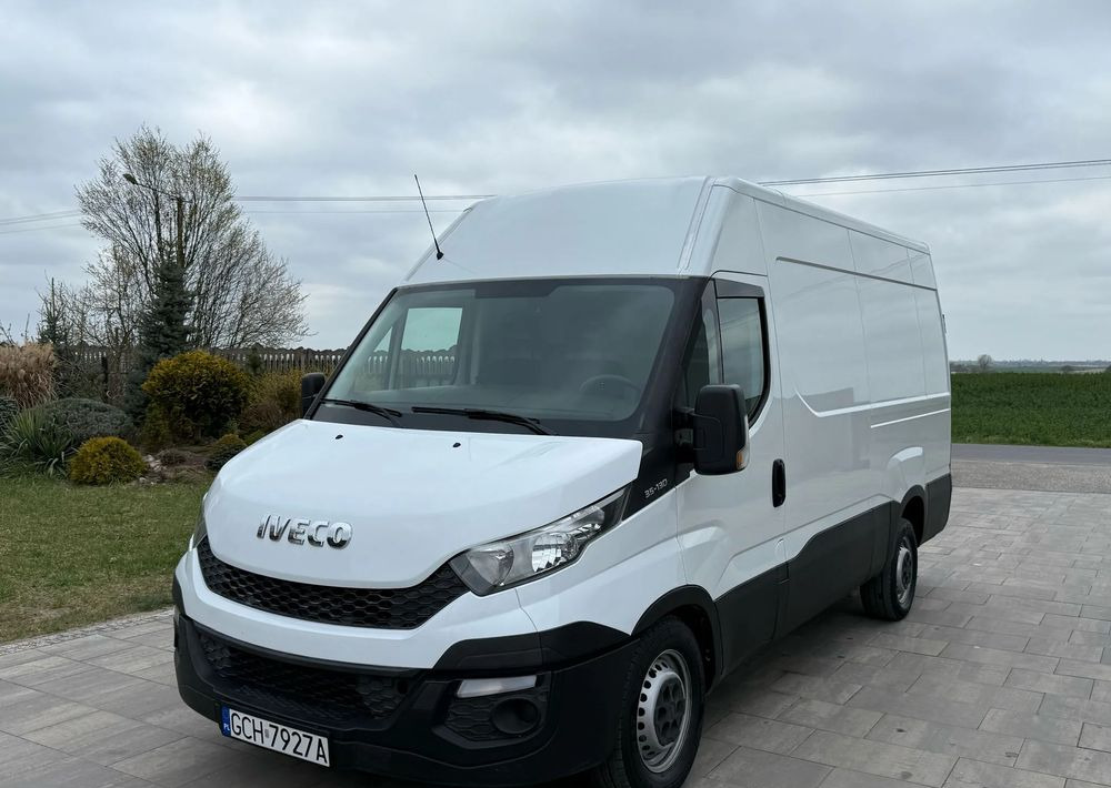 Iveco Daily 35S13 - Fourgon utilitaire: photos 3 Iveco Daily 35S13 - Fourgon utilitaire: photos 3