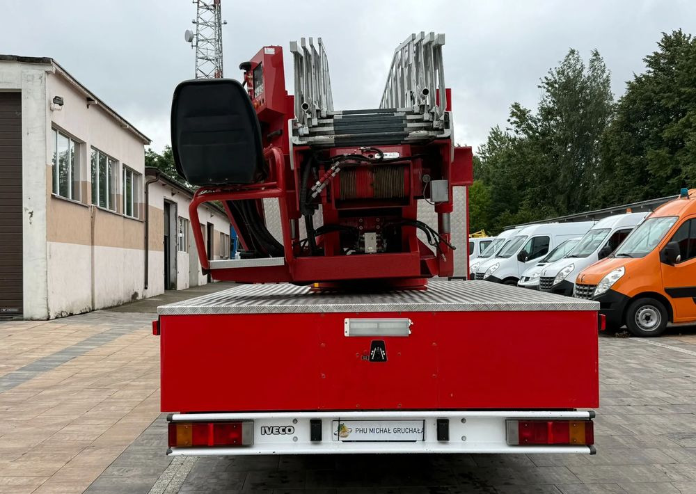 Crédit-bail de  Iveco Eurocargo 130E24 Iveco Eurocargo 130E24: photos 7