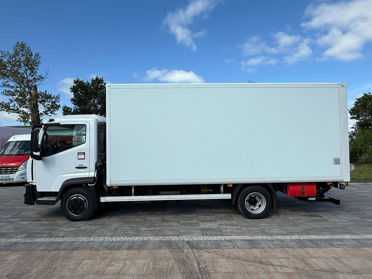 Renault D 7.5 Kontener winda kamera Tylko 82 TYŚ Przebiegu Euro 6 - Camion frigorifique: photos 5 Renault D 7.5 Kontener winda kamera Tylko 82 TYŚ Przebiegu Euro 6 - Camion frigorifique: photos 5