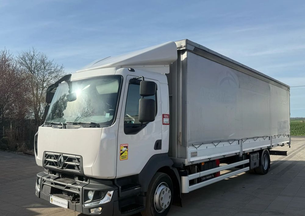 Renault D12 - Camion à rideaux coulissants: photos 3 Renault D12 - Camion à rideaux coulissants: photos 3