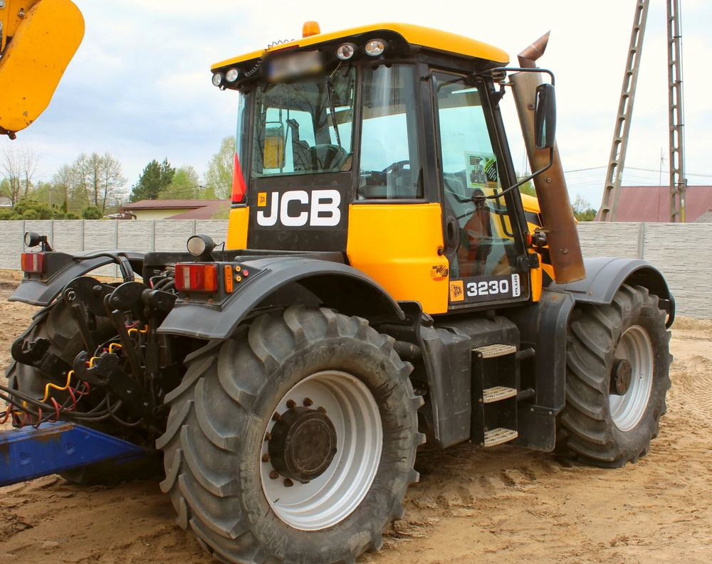 JCB Fastrac 3230 Plus - Tracteur agricole: photos 4 JCB Fastrac 3230 Plus - Tracteur agricole: photos 4