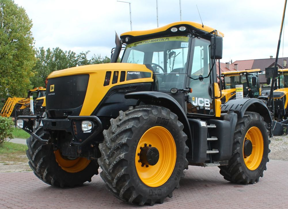 JCB Fastrac 3230 Xtra - Tracteur agricole: photos 1 JCB Fastrac 3230 Xtra - Tracteur agricole: photos 1