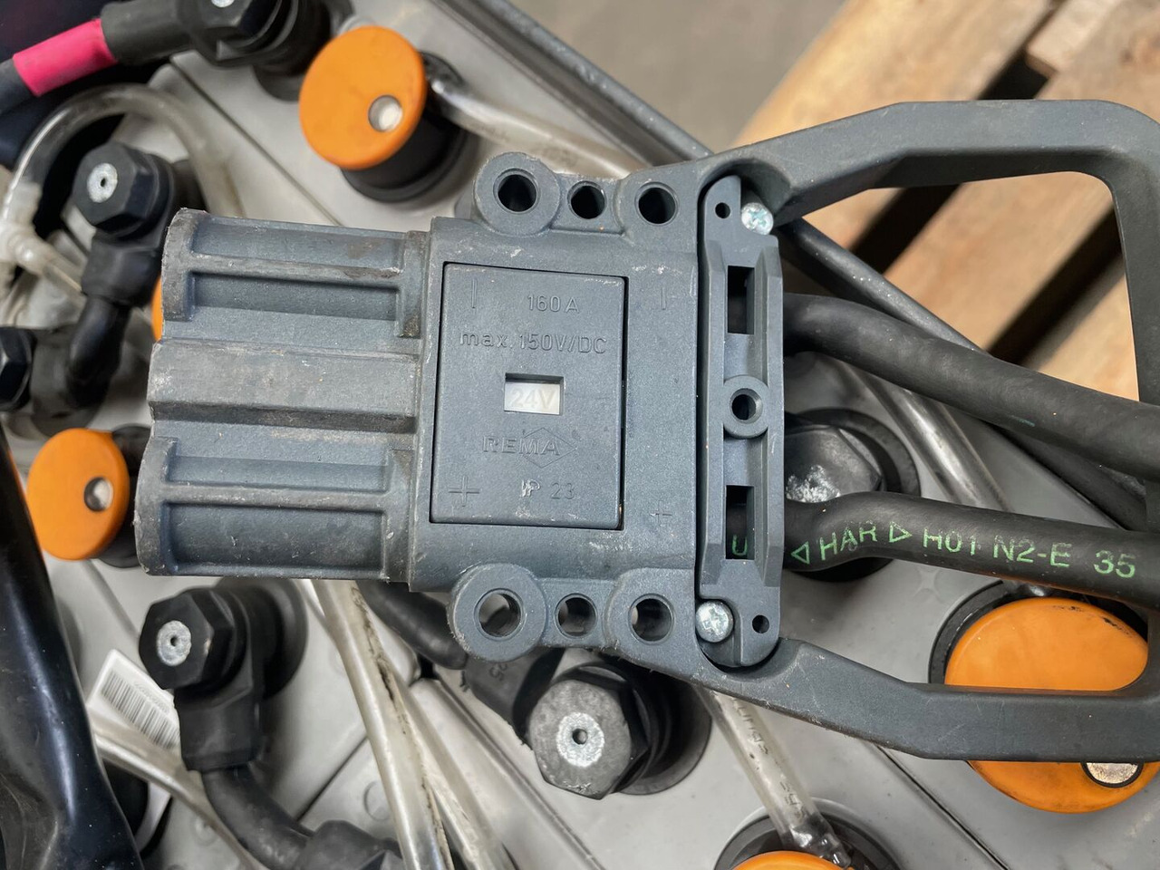 24 Volt I 3 PZS 375 - Accumulateur pour Matériel de manutention: photos 4 24 Volt I 3 PZS 375 - Accumulateur pour Matériel de manutention: photos 4