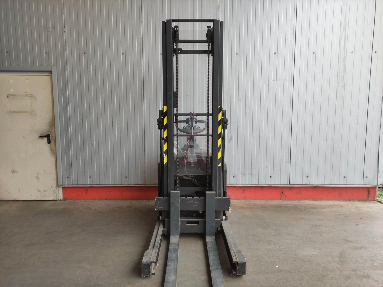 BT SPE120 XR - Chariot à mât rétractable: photos 3 BT SPE120 XR - Chariot à mât rétractable: photos 3