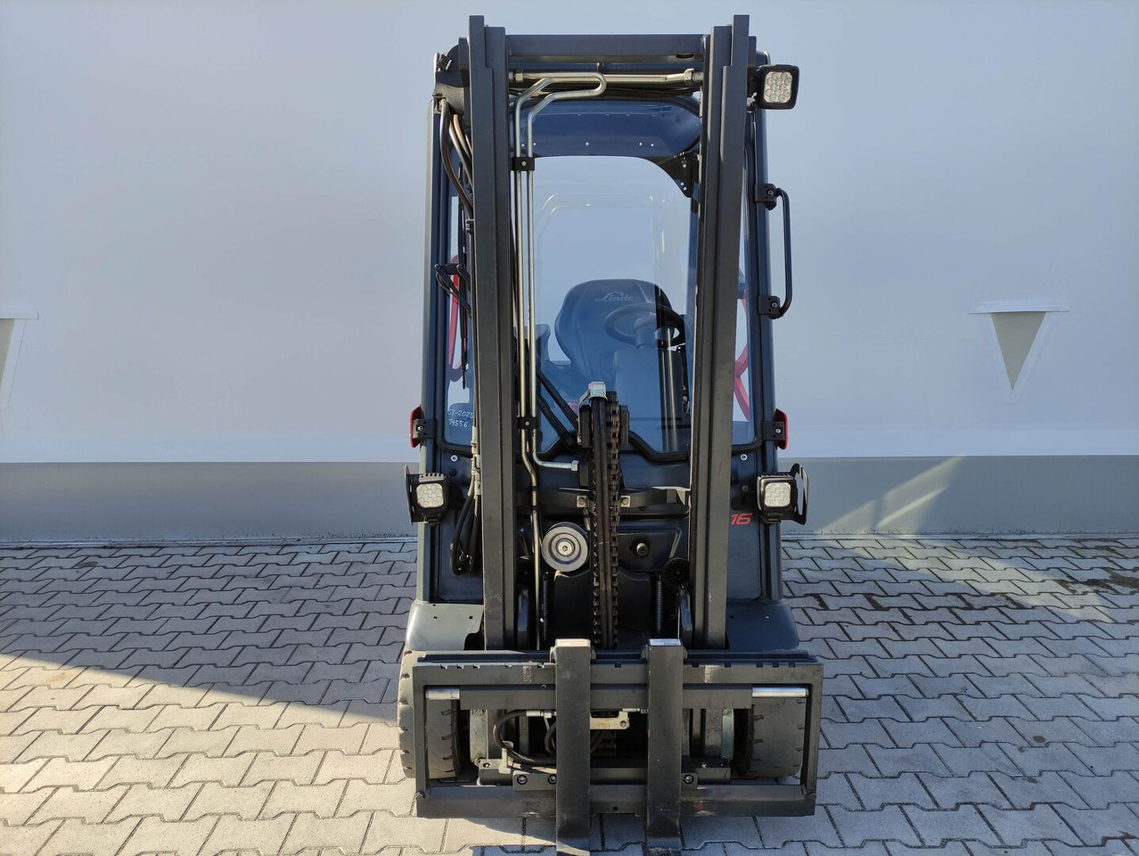 Linde E16-02-EVO-386 - Chariot élévateur électrique: photos 3 Linde E16-02-EVO-386 - Chariot élévateur électrique: photos 3