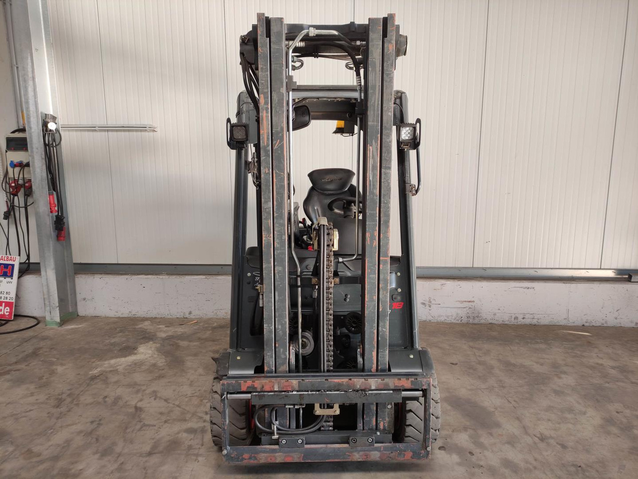 Linde E18L-02-386 - Chariot élévateur électrique: photos 3 Linde E18L-02-386 - Chariot élévateur électrique: photos 3