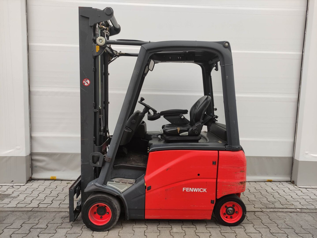 Linde E20PH-01-386 - Chariot élévateur électrique: photos 1 Linde E20PH-01-386 - Chariot élévateur électrique: photos 1