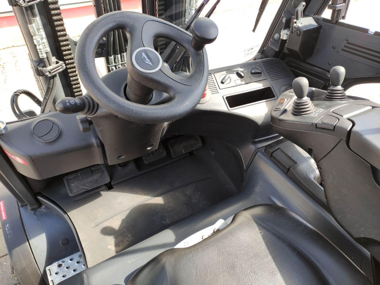 Linde E35L-01-387 - Chariot élévateur électrique: photos 5 Linde E35L-01-387 - Chariot élévateur électrique: photos 5