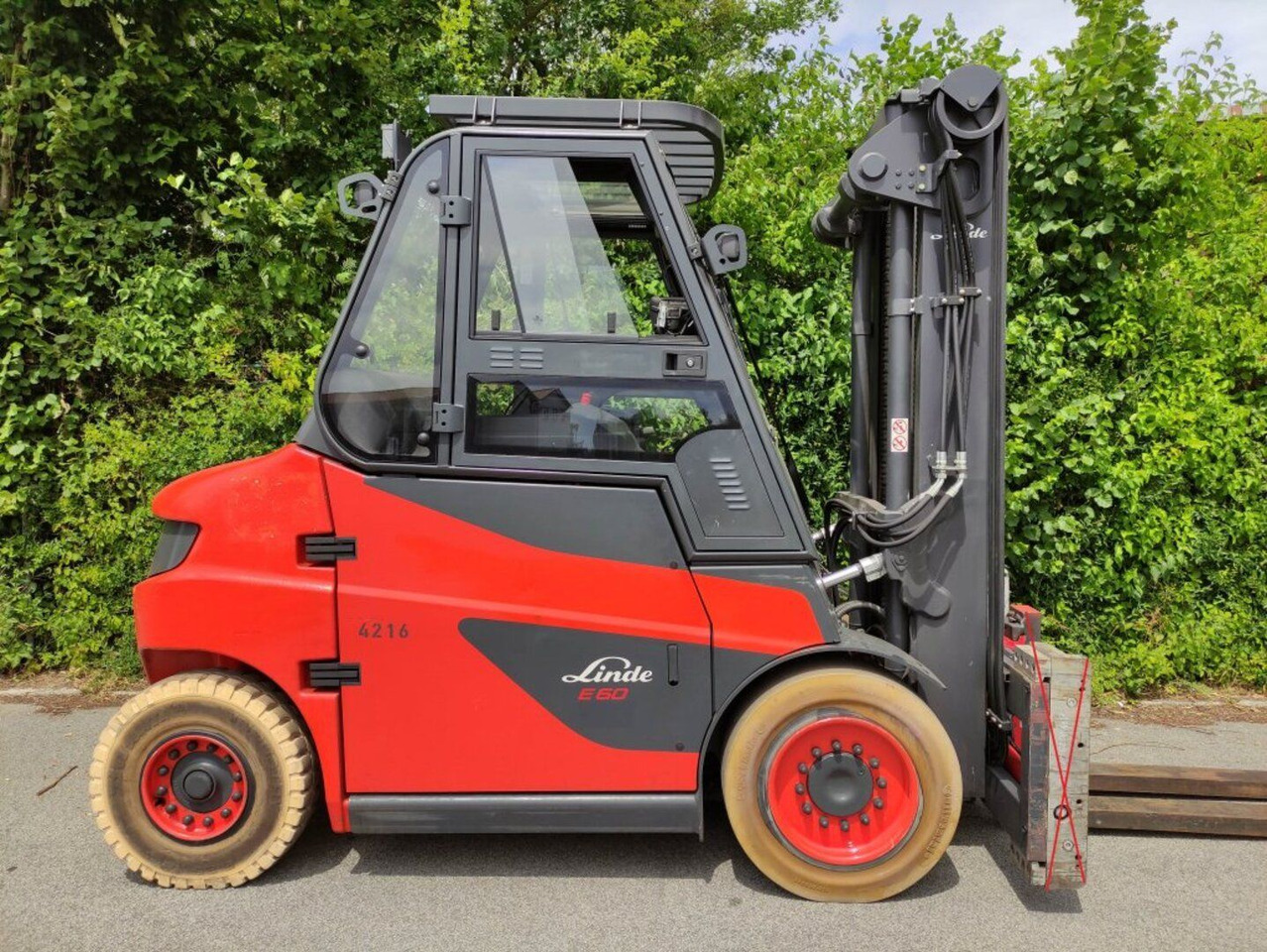 Linde E60-01-127 - Chariot élévateur électrique: photos 1 Linde E60-01-127 - Chariot élévateur électrique: photos 1