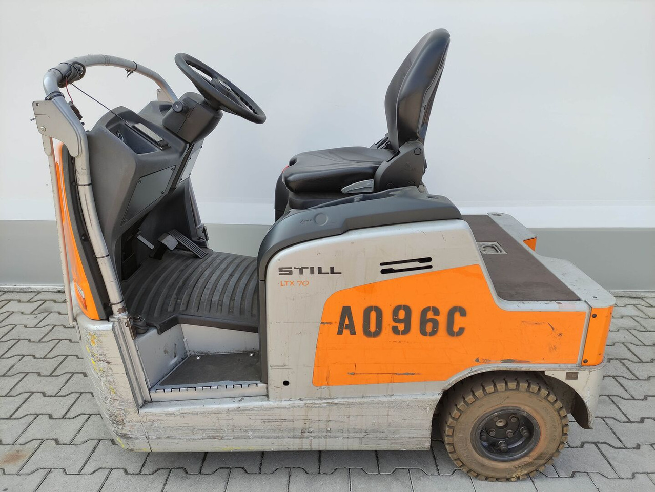 Still LTX-70 - Chariot tracteur: photos 1 Still LTX-70 - Chariot tracteur: photos 1