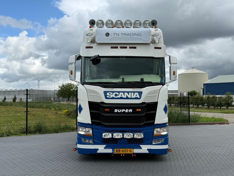 Scania R450 SHOW TRUCK, INTERIOR, STEERING, RETARDER, 570.000 KM. - Tracteur routier: photos 2 Scania R450 SHOW TRUCK, INTERIOR, STEERING, RETARDER, 570.000 KM. - Tracteur routier: photos 2