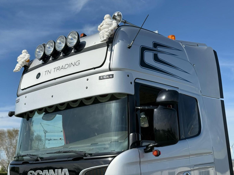 Scania R520 V8 FULL AIR, STEERING PUSHER, SHOW TRUCK, TOP - Tracteur routier: photos 3 Scania R520 V8 FULL AIR, STEERING PUSHER, SHOW TRUCK, TOP - Tracteur routier: photos 3
