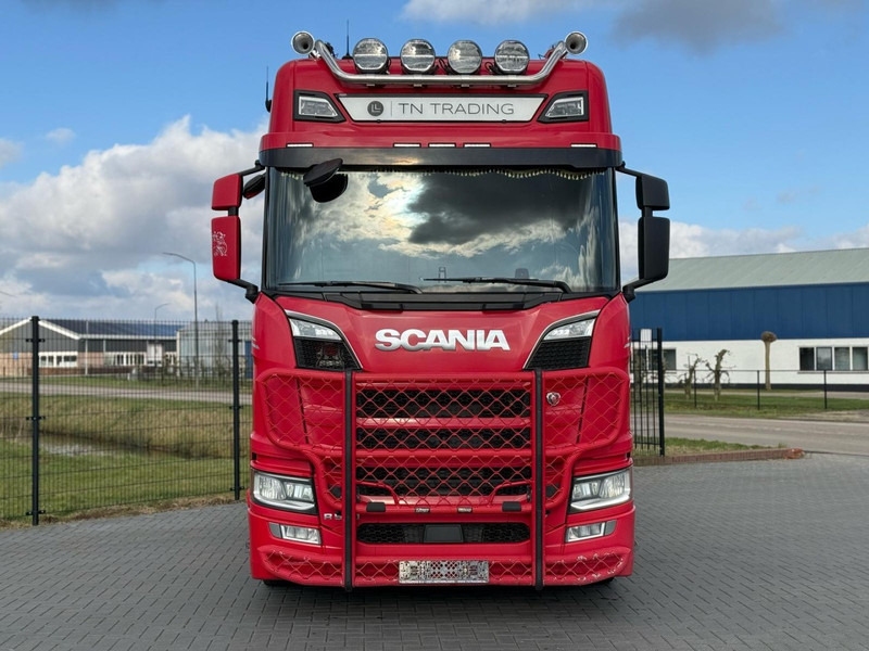 Scania R520 V8 NGS VOLLUCHT, LEER, BULLBAR, ZONDER EGR, BOOGIE. - Tracteur routier: photos 4 Scania R520 V8 NGS VOLLUCHT, LEER, BULLBAR, ZONDER EGR, BOOGIE. - Tracteur routier: photos 4