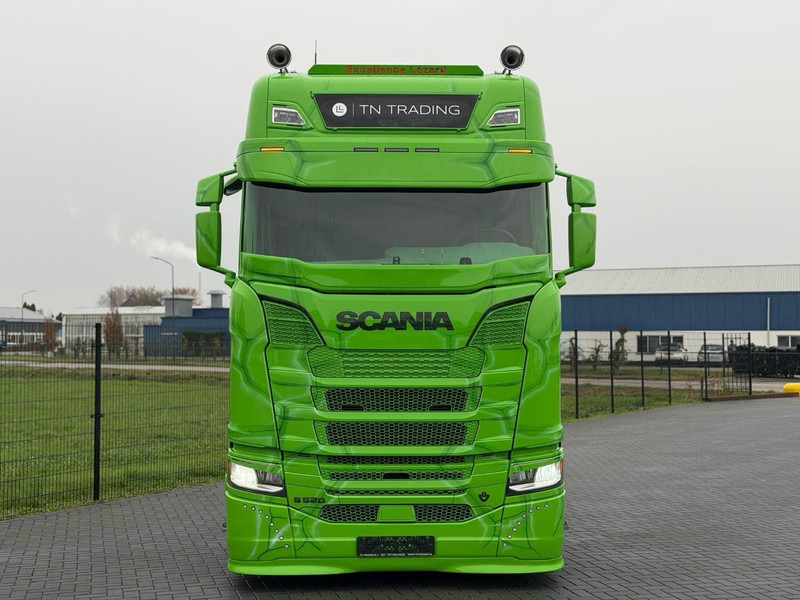 Scania S520 V8 NGS SHOWTRUCK, VOLLUCHT, SMART2 TACHO, PARK COOL, RETARDER, TOPSTAAT. - Tracteur routier: photos 2 Scania S520 V8 NGS SHOWTRUCK, VOLLUCHT, SMART2 TACHO, PARK COOL, RETARDER, TOPSTAAT. - Tracteur routier: photos 2