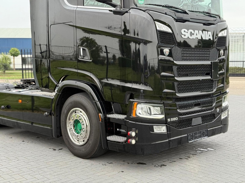 Scania S580 V8 NGS RETARDER, LEATHER, 2X TANK, TOP CONDITION! - Tracteur routier: photos 3 Scania S580 V8 NGS RETARDER, LEATHER, 2X TANK, TOP CONDITION! - Tracteur routier: photos 3