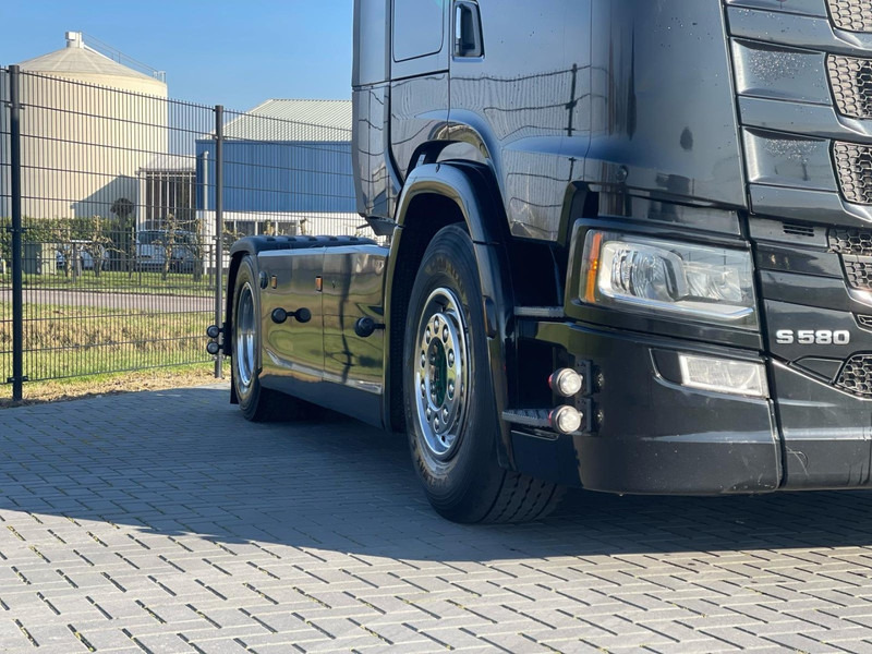 Scania S580 V8 NGS RETARDER, LEATHER, 2X TANK, TOP CONDITION! - Tracteur routier: photos 4 Scania S580 V8 NGS RETARDER, LEATHER, 2X TANK, TOP CONDITION! - Tracteur routier: photos 4