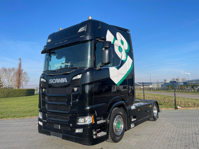 Scania S580 V8 NGS RETARDER, LEATHER, 2X TANK, TOP CONDITION! - Tracteur routier: photos 1 Scania S580 V8 NGS RETARDER, LEATHER, 2X TANK, TOP CONDITION! - Tracteur routier: photos 1