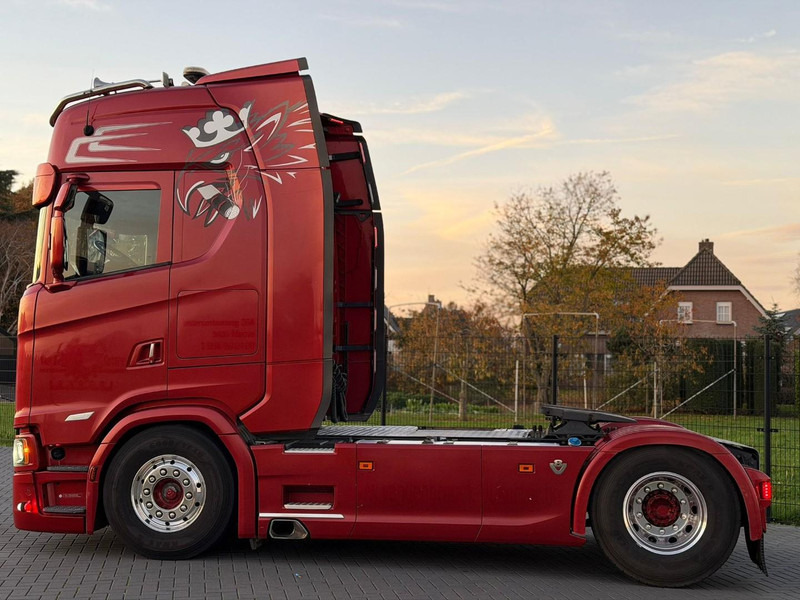 Scania S580 V8 NGS VOLLUCHT, KING OF THE ROAD, HYDRAULIEK, LEER, ALCOA. - Tracteur routier: photos 5 Scania S580 V8 NGS VOLLUCHT, KING OF THE ROAD, HYDRAULIEK, LEER, ALCOA. - Tracteur routier: photos 5