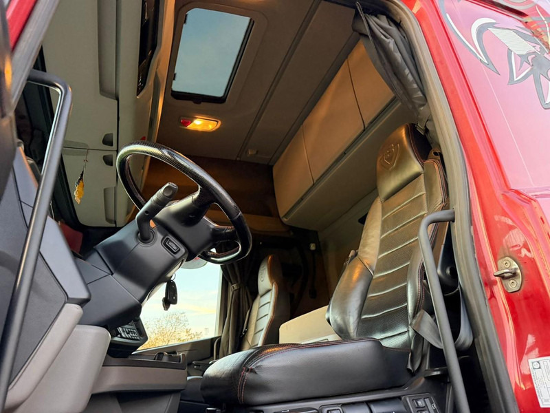 Tracteur routier Scania S580 V8 NGS VOLLUCHT, KING OF THE ROAD, HYDRAULIEK, LEER, ALCOA.: photos 15