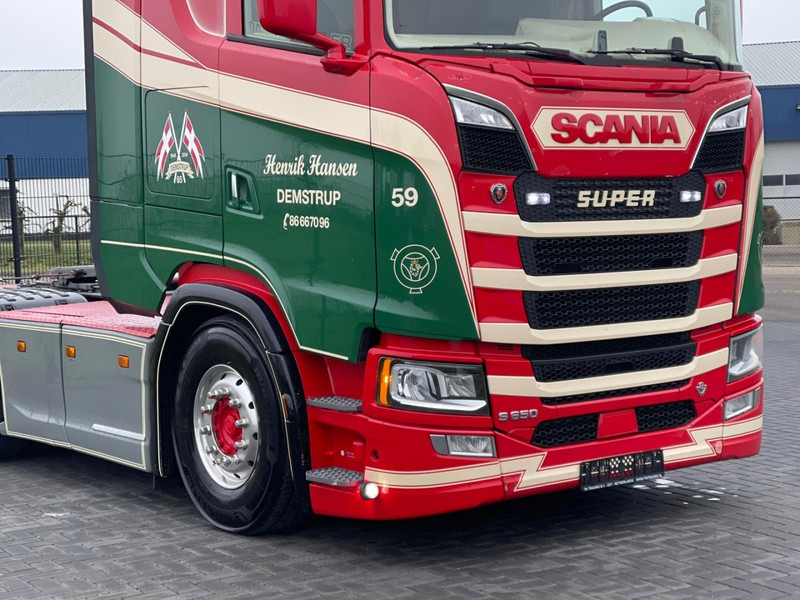 Scania S650 V8 NGS SHOW TRUCK, FULL AIR, RETARDER, PTO/HYDRAULIC! - Tracteur routier: photos 4 Scania S650 V8 NGS SHOW TRUCK, FULL AIR, RETARDER, PTO/HYDRAULIC! - Tracteur routier: photos 4