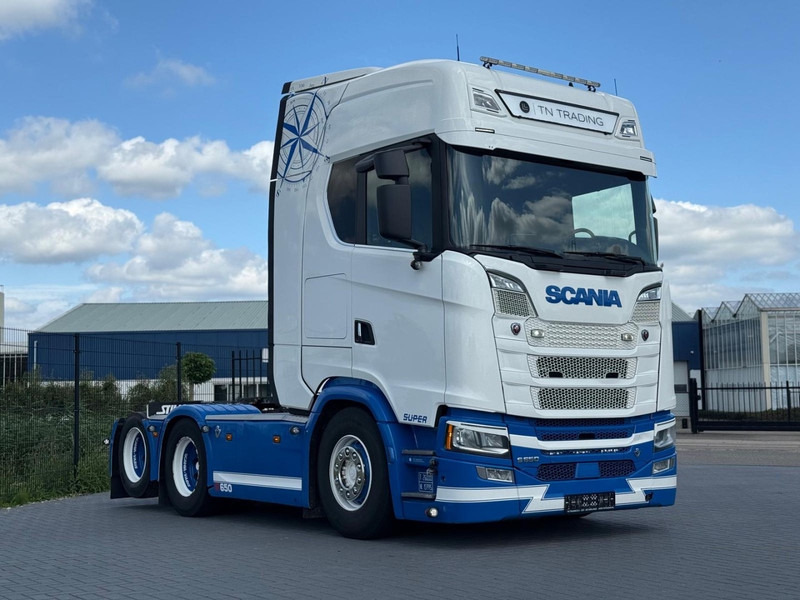 Scania S650 V8 NGS VOLLUCHT, PTO VOORBEREID, 2.95WB, LEER, RETARDER, PARK COOL. - Tracteur routier: photos 1 Scania S650 V8 NGS VOLLUCHT, PTO VOORBEREID, 2.95WB, LEER, RETARDER, PARK COOL. - Tracteur routier: photos 1