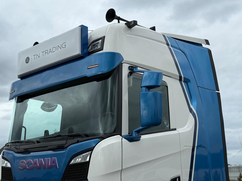 Scania S660 BOOGIE, VOLLUCHT, RETARDER, LEER. - Tracteur routier: photos 4 Scania S660 BOOGIE, VOLLUCHT, RETARDER, LEER. - Tracteur routier: photos 4