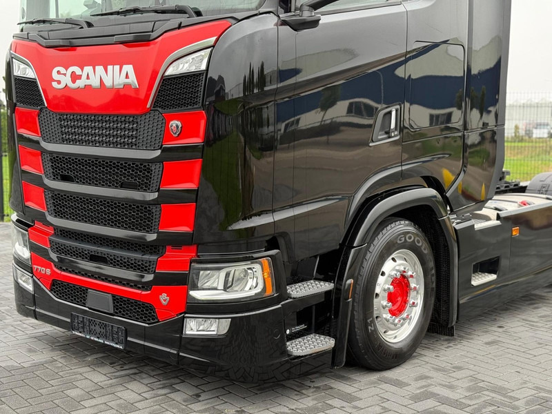 Scania S770 VOLLUCHT, LEER, RETARDER, 2 TANKS, PARK COOL. - Tracteur routier: photos 5 Scania S770 VOLLUCHT, LEER, RETARDER, 2 TANKS, PARK COOL. - Tracteur routier: photos 5