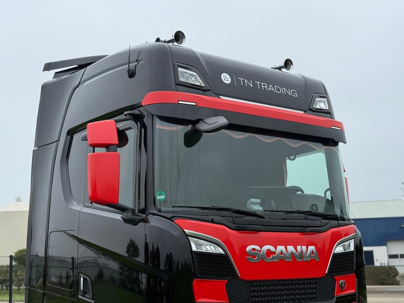 Scania S770 VOLLUCHT, LEER, RETARDER, 2 TANKS, PARK COOL. - Tracteur routier: photos 3 Scania S770 VOLLUCHT, LEER, RETARDER, 2 TANKS, PARK COOL. - Tracteur routier: photos 3