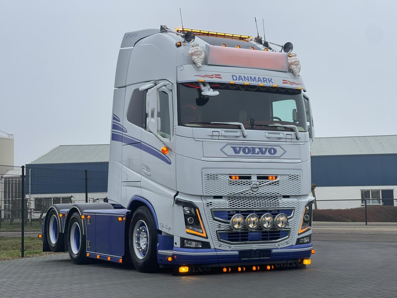 Volvo FH 16.750 SHOW TRUCK, FULL AIR, WB 3,10, SPECIAL INTERIOR, FULL! - Tracteur routier: photos 1 Volvo FH 16.750 SHOW TRUCK, FULL AIR, WB 3,10, SPECIAL INTERIOR, FULL! - Tracteur routier: photos 1
