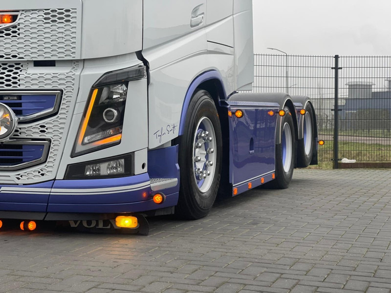 Volvo FH 16.750 SHOW TRUCK, FULL AIR, WB 3,10, SPECIAL INTERIOR, FULL! - Tracteur routier: photos 5 Volvo FH 16.750 SHOW TRUCK, FULL AIR, WB 3,10, SPECIAL INTERIOR, FULL! - Tracteur routier: photos 5