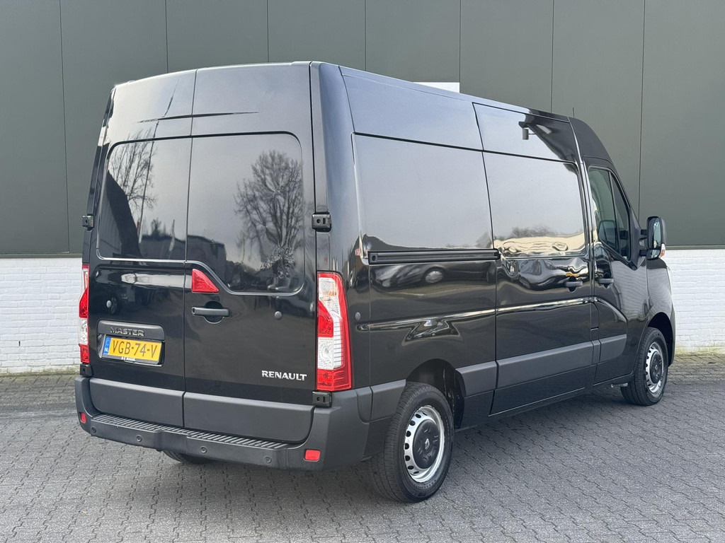 Renault Master-T35 2.3 dCi 135 L2H2 Cruise Navigatie Airco All Season banden Goed onderhouden - Fourgon utilitaire: photos 2 Renault Master-T35 2.3 dCi 135 L2H2 Cruise Navigatie Airco All Season banden Goed onderhouden - Fourgon utilitaire: photos 2