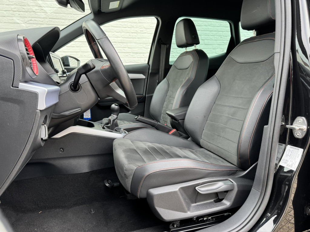SUV SEAT Arona-1.0 TSI FR Business Connect Adaptive Cruise Climate control Full LED Apple Carplay Parkeersensor achter: photos 13 SUV SEAT Arona-1.0 TSI FR Business Connect Adaptive Cruise Climate control Full LED Apple Carplay Parkeersensor achter: photos 13