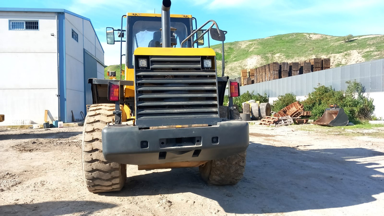 KOMATSU Wa 380.6 - Chargeuse sur pneus: photos 2 KOMATSU Wa 380.6 - Chargeuse sur pneus: photos 2
