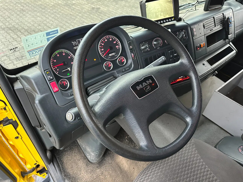 Camion fourgon MAN TGL 12.240 Double Cabin *Only 80 Tkm* Ex Fire Truck: photos 14 Camion fourgon MAN TGL 12.240 Double Cabin *Only 80 Tkm* Ex Fire Truck: photos 14