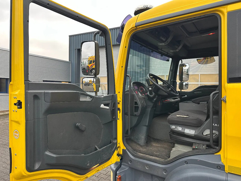 Camion fourgon MAN TGL 12.240 Double Cabin *Only 80 Tkm* Ex Fire Truck: photos 13 Camion fourgon MAN TGL 12.240 Double Cabin *Only 80 Tkm* Ex Fire Truck: photos 13