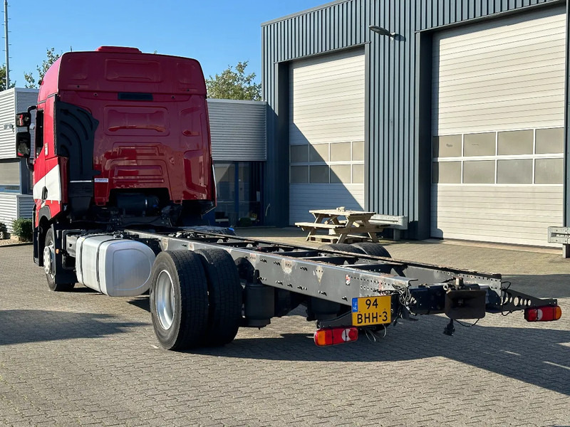 Renault T380 Comfort 4x2 Chassis / Euro 6 / Apk *NL-Truck* - Châssis cabine: photos 4 Renault T380 Comfort 4x2 Chassis / Euro 6 / Apk *NL-Truck* - Châssis cabine: photos 4