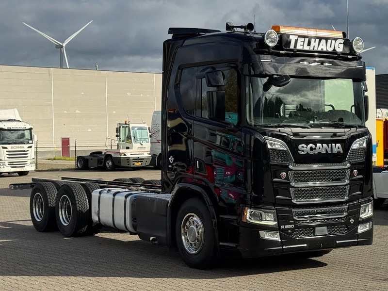 Scania R650 V8 6x4 Chassis Retarder WB 4.50 Only 465tkm! - Châssis cabine: photos 3 Scania R650 V8 6x4 Chassis Retarder WB 4.50 Only 465tkm! - Châssis cabine: photos 3