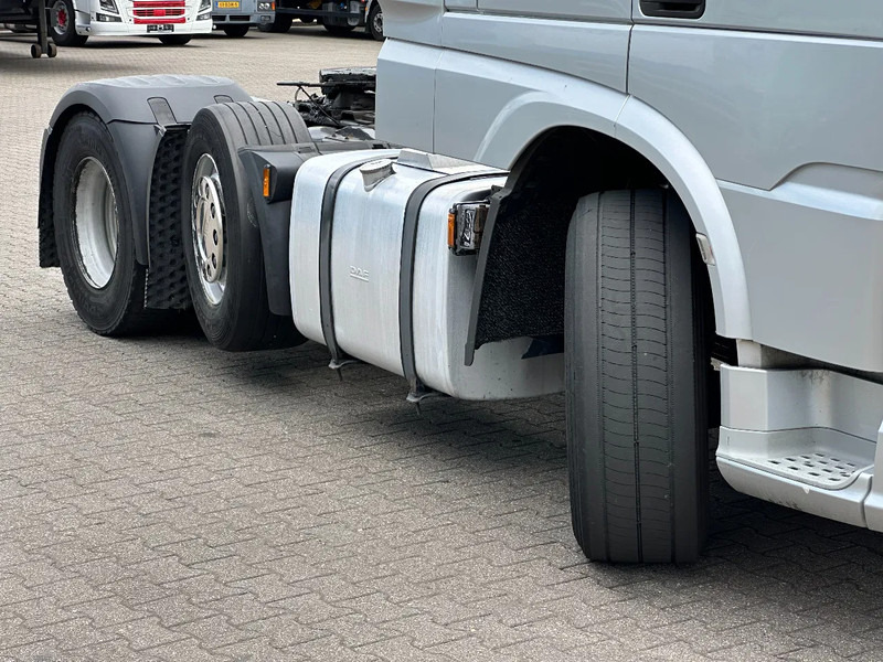 DAF XF 450 FTG 6X2/4 Super Space Cab / Smart Tacho! - Tracteur routier: photos 3 DAF XF 450 FTG 6X2/4 Super Space Cab / Smart Tacho! - Tracteur routier: photos 3