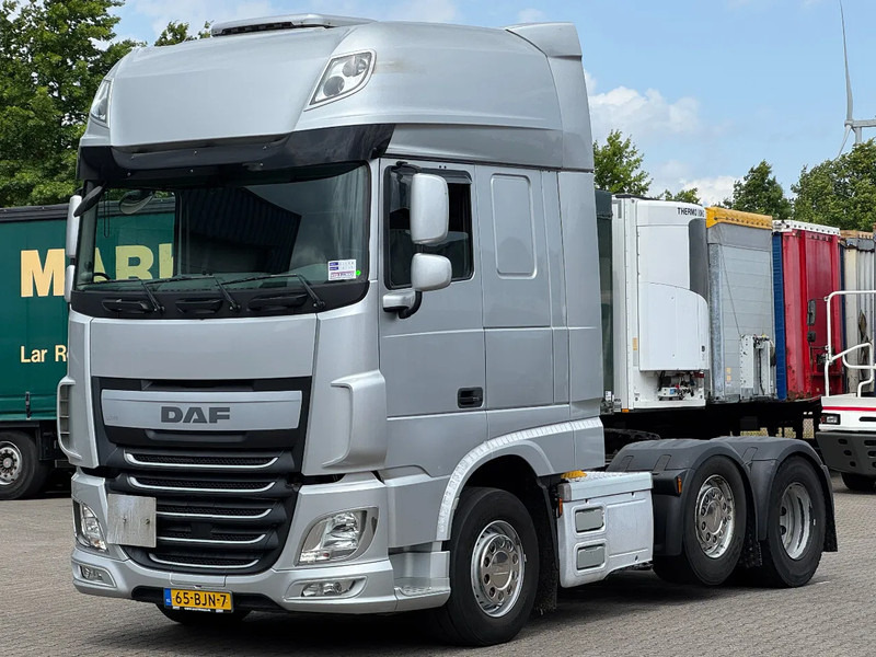 DAF XF 460 FTG 6X2/4 Super Space Cab * NL-Truck * - Tracteur routier: photos 1 DAF XF 460 FTG 6X2/4 Super Space Cab * NL-Truck * - Tracteur routier: photos 1