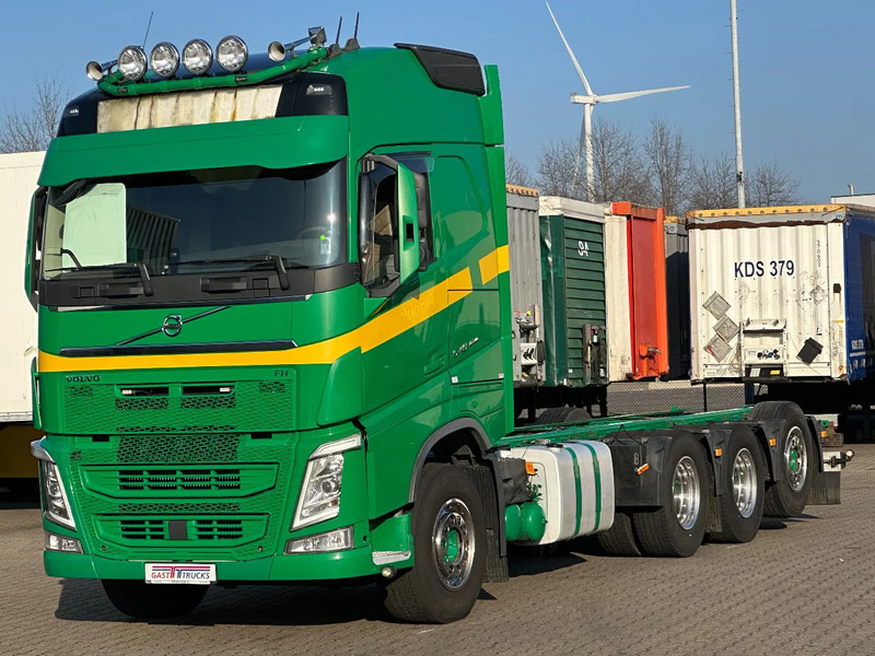 Volvo FH 13.540 Globe XL 8x4*4 Chassis Retarder *447 Tkm* - Châssis cabine: photos 2 Volvo FH 13.540 Globe XL 8x4*4 Chassis Retarder *447 Tkm* - Châssis cabine: photos 2