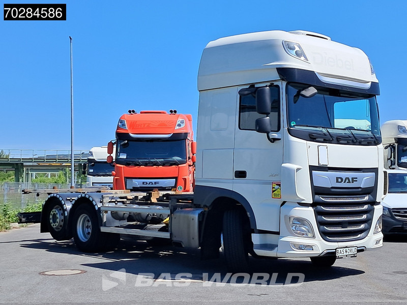 DAF XF 450 6X2 SSC Retarder 2x Tanks Liftachse Standklima LED ACC - Camion porte-conteneur/ Caisse mobile: photos 3 DAF XF 450 6X2 SSC Retarder 2x Tanks Liftachse Standklima LED ACC - Camion porte-conteneur/ Caisse mobile: photos 3